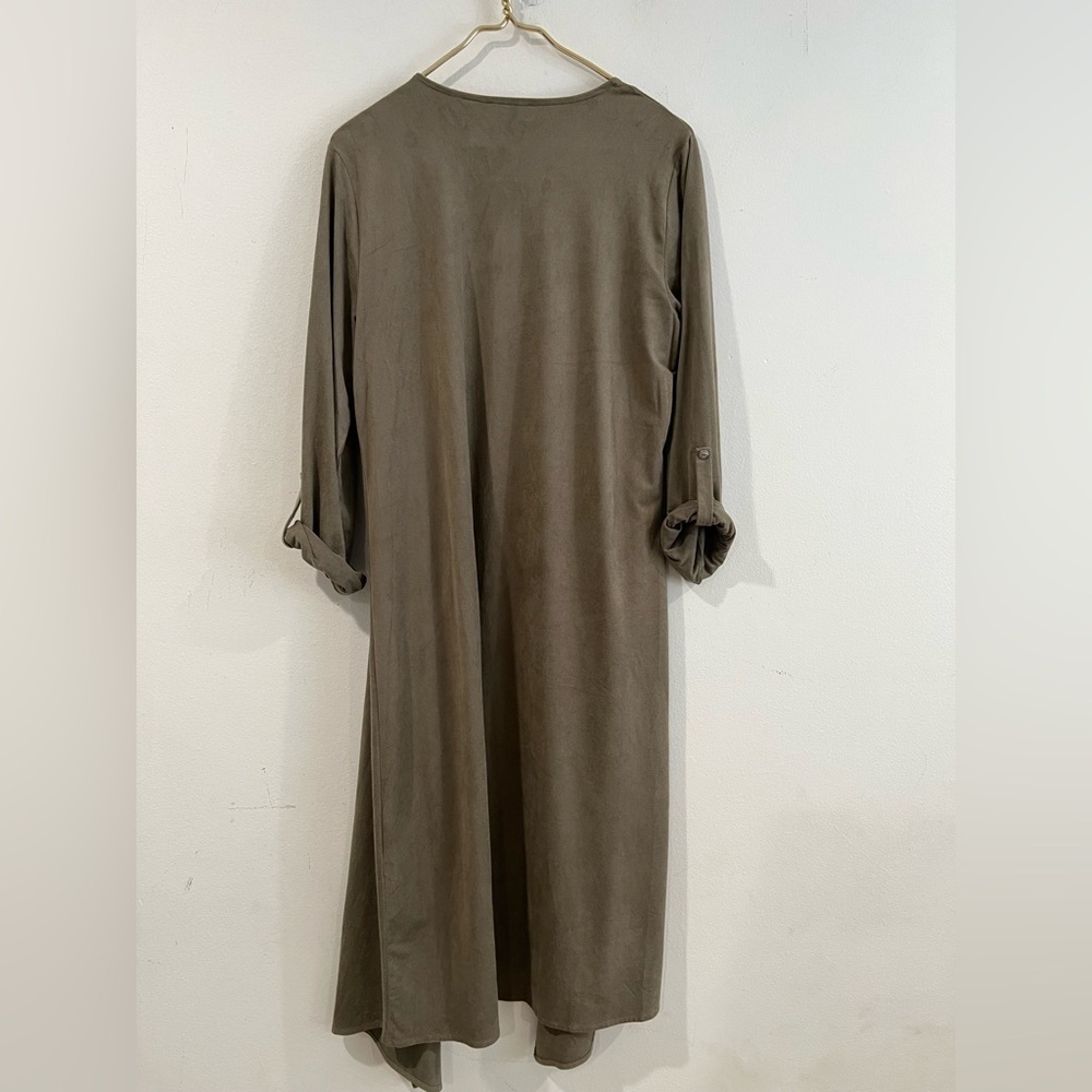 TAHARI Faux Suede Tab Sleeve Draped Cardigan in Basil NWOT - Picture 5 of 12